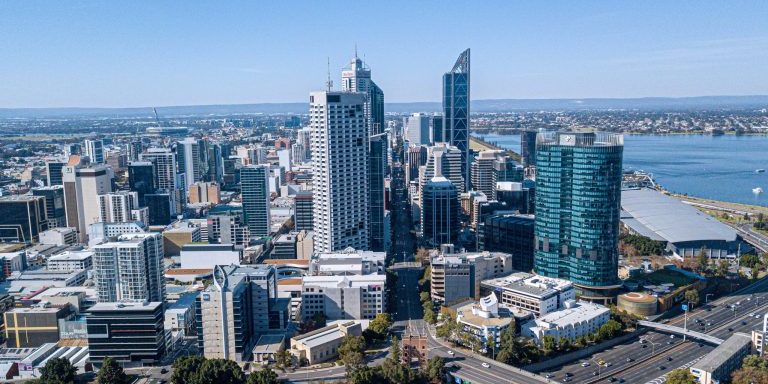 nathan-hurst-ymgOYi8mroc-unsplash-min-scaled